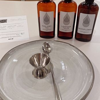 AURA Candle Bar - Candle Stores Near Me - Chicago, Illinois