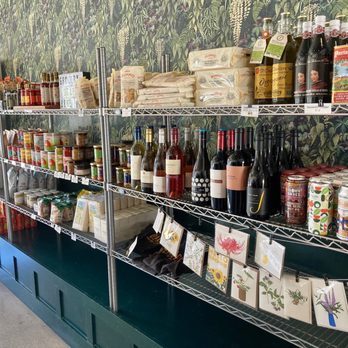 Baker and Cook - Great little specialty grocery/market inside with items even imported from Italy - Bakeries Near Me - Sonoma, California