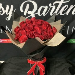 One Love Flowers - Red long stem Rose Boquet