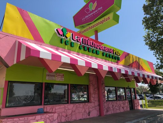 Commercial Awnings and Patios - Back by 30 years of experience, our mission is to offer our customers a custom, high quality product at an unmatched cost. We are based in North Hollywood, CA and provide service across Southern California.