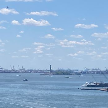 Brooklyn Bridge - Statue of Liberty can be seen from bridge - Landmarks & Historical Buildings Near Me - Brooklyn, New York Brooklyn Bridge - Statue of Liberty can be seen from bridge - Landmarks & Historical Buildings Near Me - Brooklyn, New York