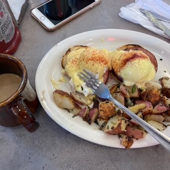 Millie's Cafe - Pasadena - Classic eggs Benedict - Breakfast & Brunch Near Me - Pasadena, California Millie's Cafe - Pasadena - Classic eggs Benedict - Breakfast & Brunch Near Me - Pasadena, California