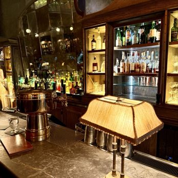 The Bar Room - Cocktail Bars Near Me - New York, New York The Bar Room - Cocktail Bars Near Me - New York, New York
