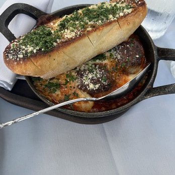 Maple & Ash - Steakhouses Near Me - Chicago, Illinois