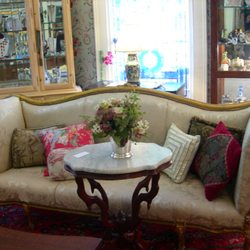 Antiques & Jewels