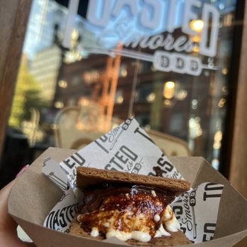 Toasted S'mores Bar - Desserts Near Me - Portland, Oregon Toasted S'mores Bar - Desserts Near Me - Portland, Oregon