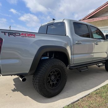 Miggys Auto Detailing - Incredible wax coating on this monster truck! Spotless inside and out. - Car Wash Near Me