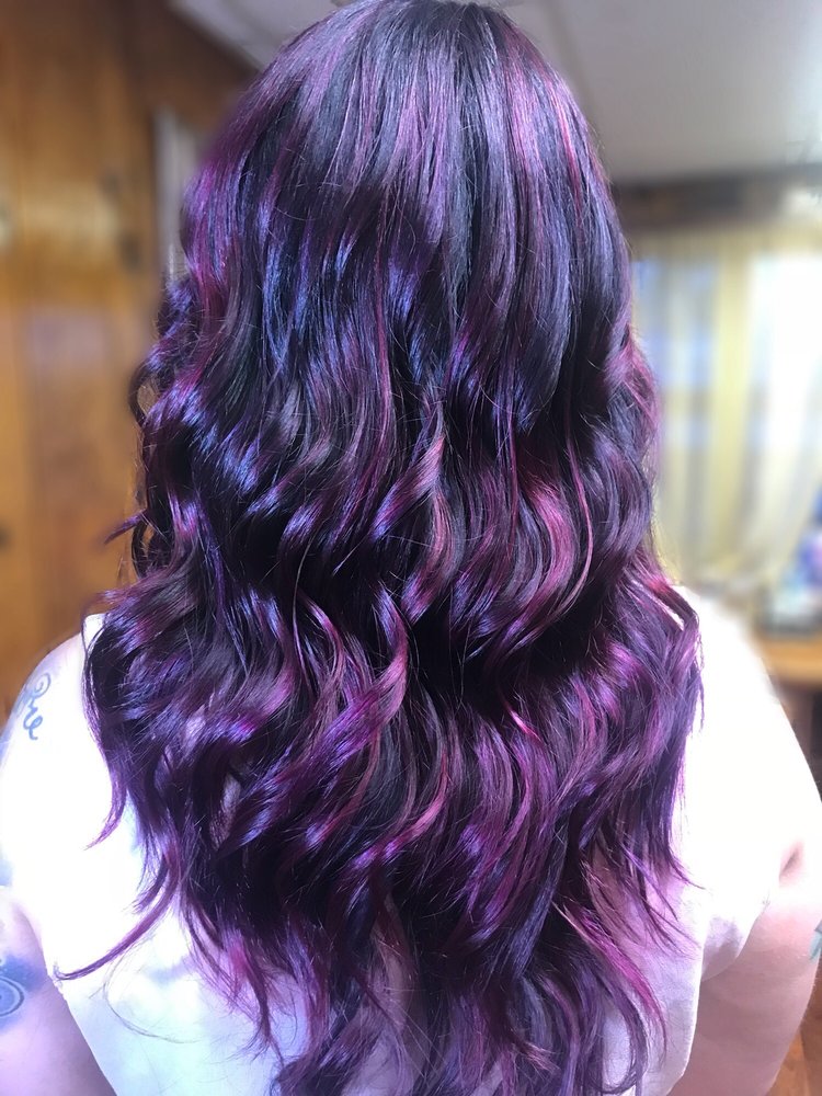 LOOKS UNLIMITED Updated September 2024 52 Photos 137 Main St