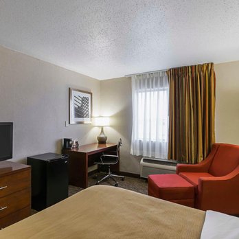 Quality Inn Waverly - Bedroom view - Hotels Near Me - Waverly, Iowa