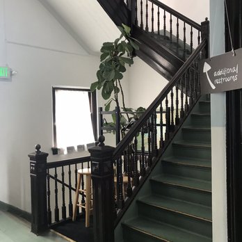 Hoffner Lodge - Stairs - Hotels Near Me - Cincinnati, Ohio