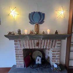 Fabienne's Yoga - The altar in the yoga room