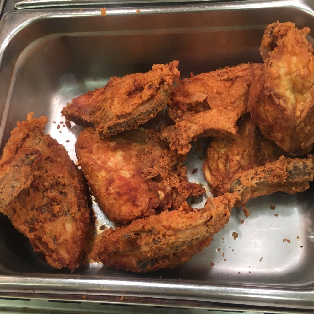 Giant Eagle - My favorite fried chicken for family functions although looking a bit weak on the selection today - Grocery Near Me - Johnstown, Pennsylvania Giant Eagle - My favorite fried chicken for family functions although looking a bit weak on the selection today - Grocery Near Me - Johnstown, Pennsylvania