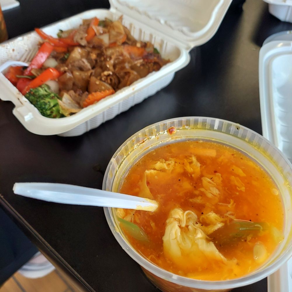 Egg Drop Soup and drunken noodles Egg Drop Soup and drunken noodles