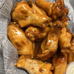 La Billiards Bar & Grill - Honey hot wings