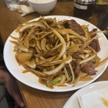 88 Bao Bao - Mongolian beef (although it looks like Mongolian onion) - Chinese Near Me - Lubbock, Texas 88 Bao Bao - Mongolian beef (although it looks like Mongolian onion) - Chinese Near Me - Lubbock, Texas