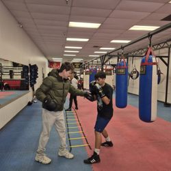 Warzone Boxing Club - Passing on the knowledge