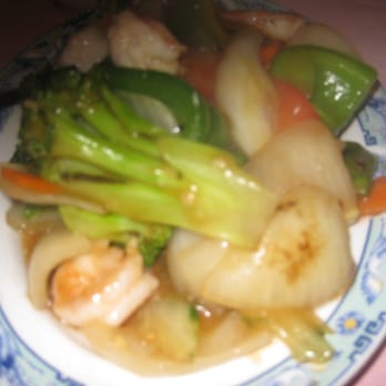 Peach Farm - shrimp w/mixed vegetables - Chinese Near Me - Boston, Massachusetts