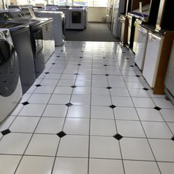 Plaza Appliance - Show room