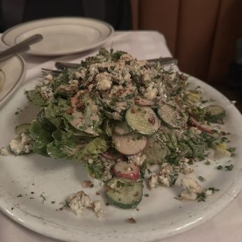 Tony's Di Napoli - Amazing Gorgonzola Gem Salad - Italian Near Me - New York, New York Tony's Di Napoli - Amazing Gorgonzola Gem Salad - Italian Near Me - New York, New York