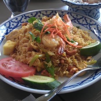 Bua Thai Restaurant - Thai Near Me - Etobicoke, Ontario