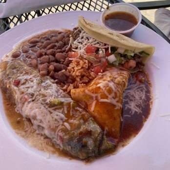 La Cueva Cafe - Mexican Near Me - Taos, New Mexico