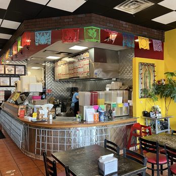 El Gallo Bravo - The kitchen - Mexican Near Me - Chicago, Illinois El Gallo Bravo - The kitchen - Mexican Near Me - Chicago, Illinois