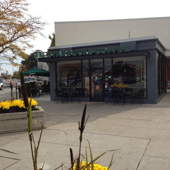 Starbucks - Coffee & Tea Near Me - Toronto, Ontario