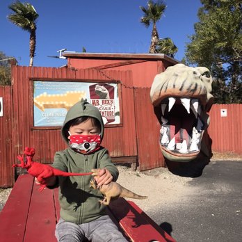 Cabazon Dinosaurs - My son loves dinosaurs - Museums Near Me - Cabazon, California