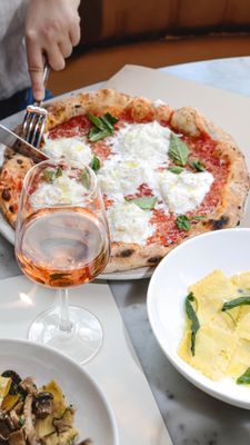 La Pizza e La Pasta by null