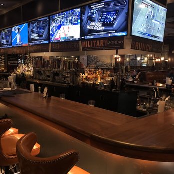 Maggie McFly's - The bar - New American Near Me - Virginia Beach, Virginia