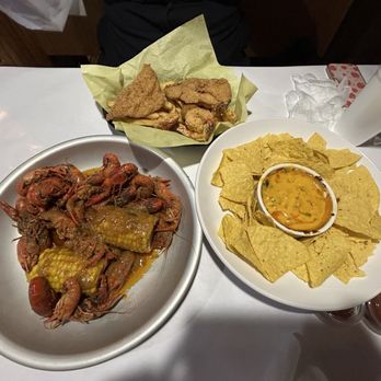 King Crab House - 1 lb. crawfish, fried catfish and shrimp basket, crawfish dip - Seafood Near Me - Grand Prairie, Texas