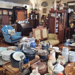 Repeat Boutique