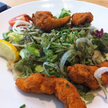 müller bräu - Backhendlsalat mit steirischem kernöl - Pubs Near Me - Vienna, 9