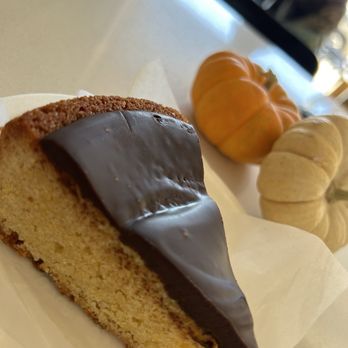Flour Craft Bakery- San Anselmo - Orange chocolate polenta cake - Bakeries Near Me - San Anselmo, California