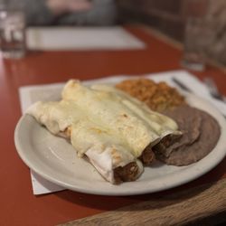 Xochimilco Restaurant - Chicken burritos