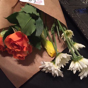 La Fleur Fresh Flower Market - Three stems at different prices for $6.50 - Florists Near Me - Austin, Texas La Fleur Fresh Flower Market - Three stems at different prices for $6.50 - Florists Near Me - Austin, Texas