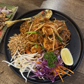 Sen Thai Noodle - shrimp pad thai - Thai Near Me - Las Vegas, Nevada Sen Thai Noodle - shrimp pad thai - Thai Near Me - Las Vegas, Nevada