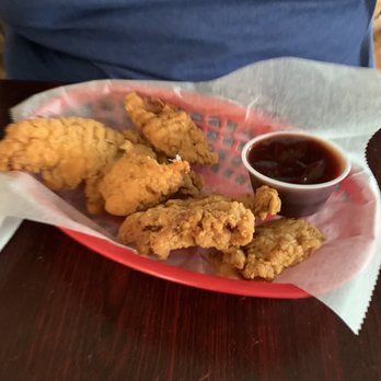 The Towne Tavern - Chicken Tenders - New American Near Me - Torrington, Connecticut