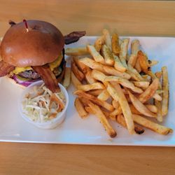 Low Tide Bar and Grill - Low Tide Burger
