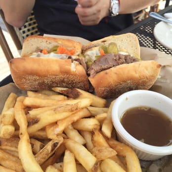 Harry Caray's - Italian beef - Sports Bars Near Me - Chicago, Illinois
