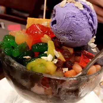 Max's Restaurant - Bloomfield - Halo halo - Filipino Near Me - Bloomfield, New Jersey