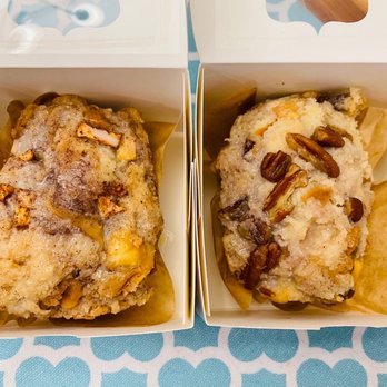 Southern Style Bread Pudding - Apple Cinnamon and Pecan Bread Pudding- So good! - Food Stands Near Me Southern Style Bread Pudding - Apple Cinnamon and Pecan Bread Pudding- So good! - Food Stands Near Me