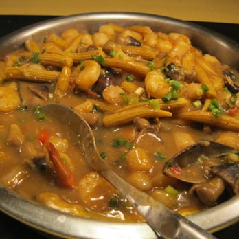 Kai Market - seafood curry (shrimp, scallops and mussels) - Breakfast & Brunch Near Me - Honolulu, Hawaii