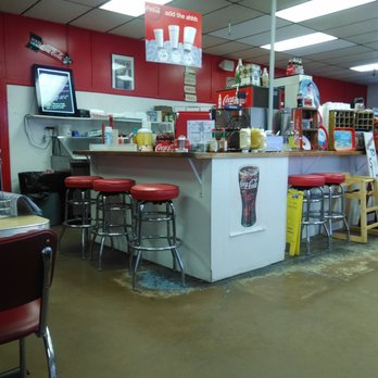 Sissy's Dive - Ice Cream & Frozen Yogurt Near Me - Lamesa, Texas