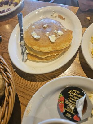 Cracker Barrel Old Country Store by null