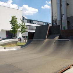 Skateplatzl