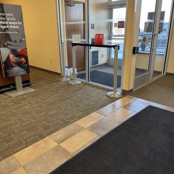 Wells Fargo Bank - Banks & Credit Unions Near Me - Pewaukee, Wisconsin Wells Fargo Bank - Banks & Credit Unions Near Me - Pewaukee, Wisconsin
