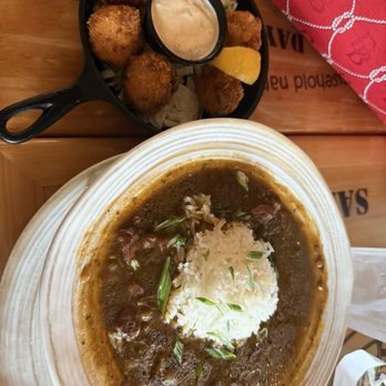 Bubba Gump Shrimp - Mama blue's shrimp gumbo and hush puppies - Southern Near Me - Gatlinburg, Tennessee
