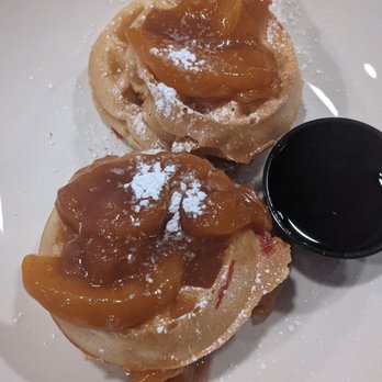 Taste Bar + Kitchen - Peach cobbler waffle - Cocktail Bars Near Me - Houston, Texas