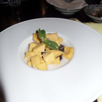 Kin Long Beach - Mango Sticky Rice - Thai Near Me - Long Beach, California Kin Long Beach - Mango Sticky Rice - Thai Near Me - Long Beach, California